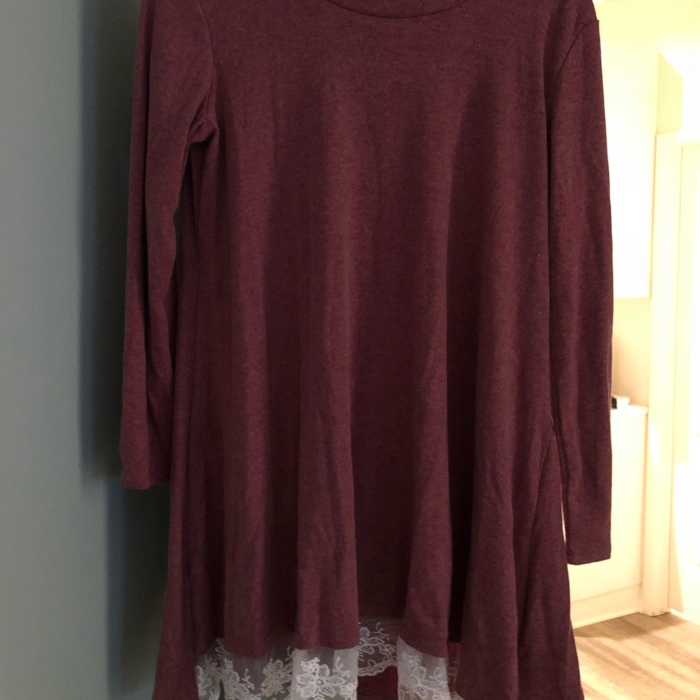 beautiful medium size sweater 👚